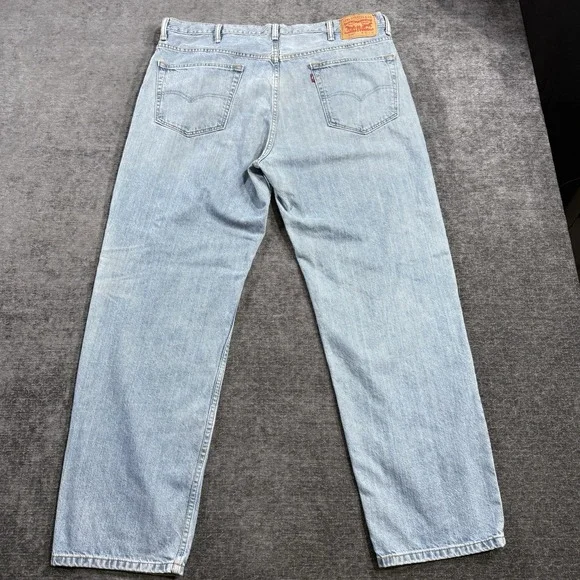 Levi's 550 Men's Relaxed Fit Jeans Blue Size 40x32 Light Wash 100% Cotton - Picture 2 of 16